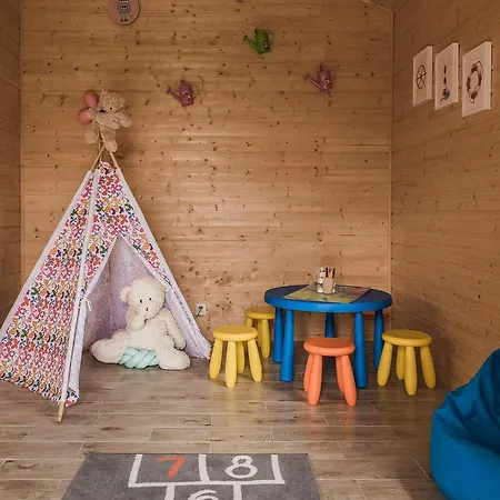 Summer House In D Browa By The Sea *